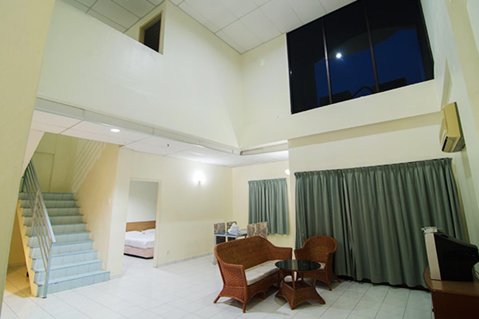 Coral Bay Resort