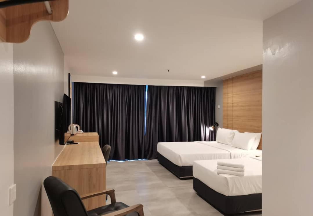 Coral Bay Resort 3*